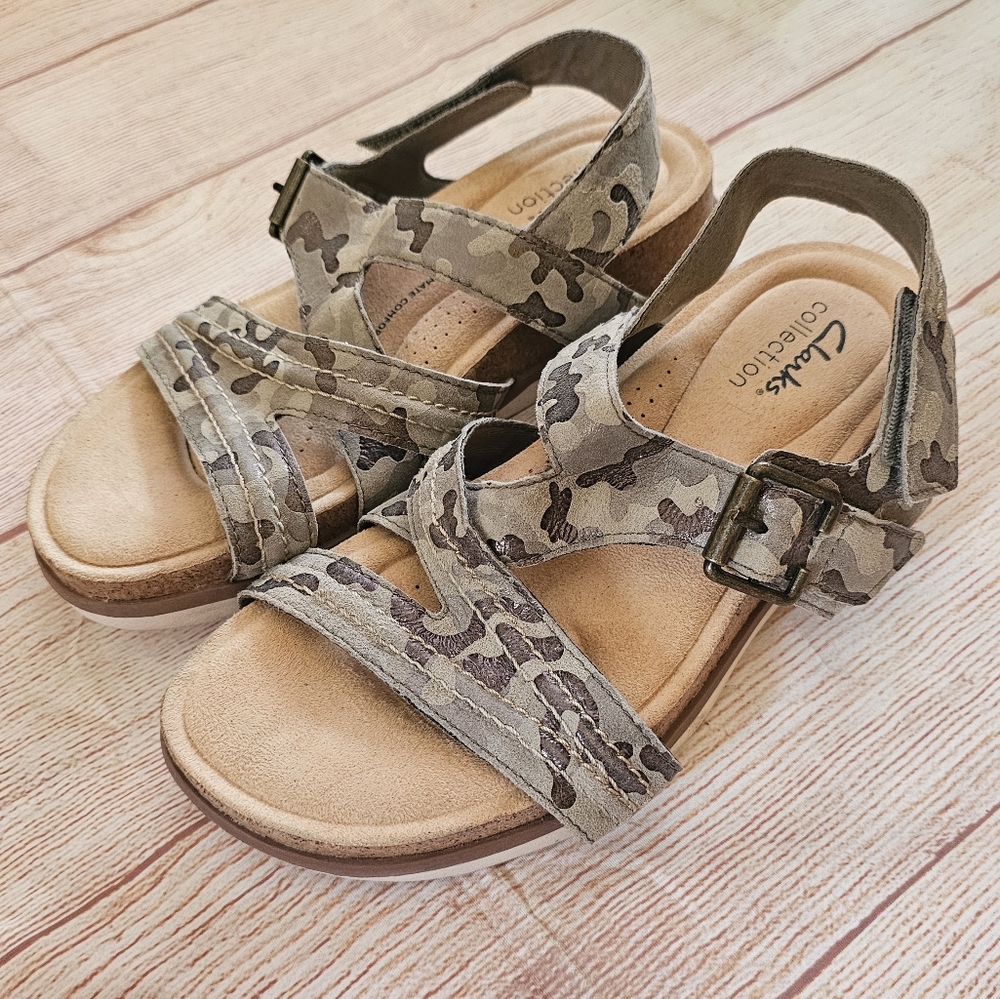 Clarks Brynn Step Sandals